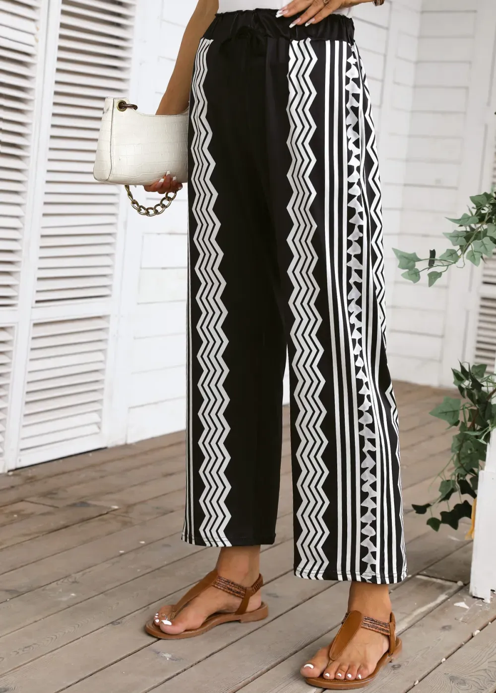 Black Pocket Geometric Print Regular Elastic Waist Pants