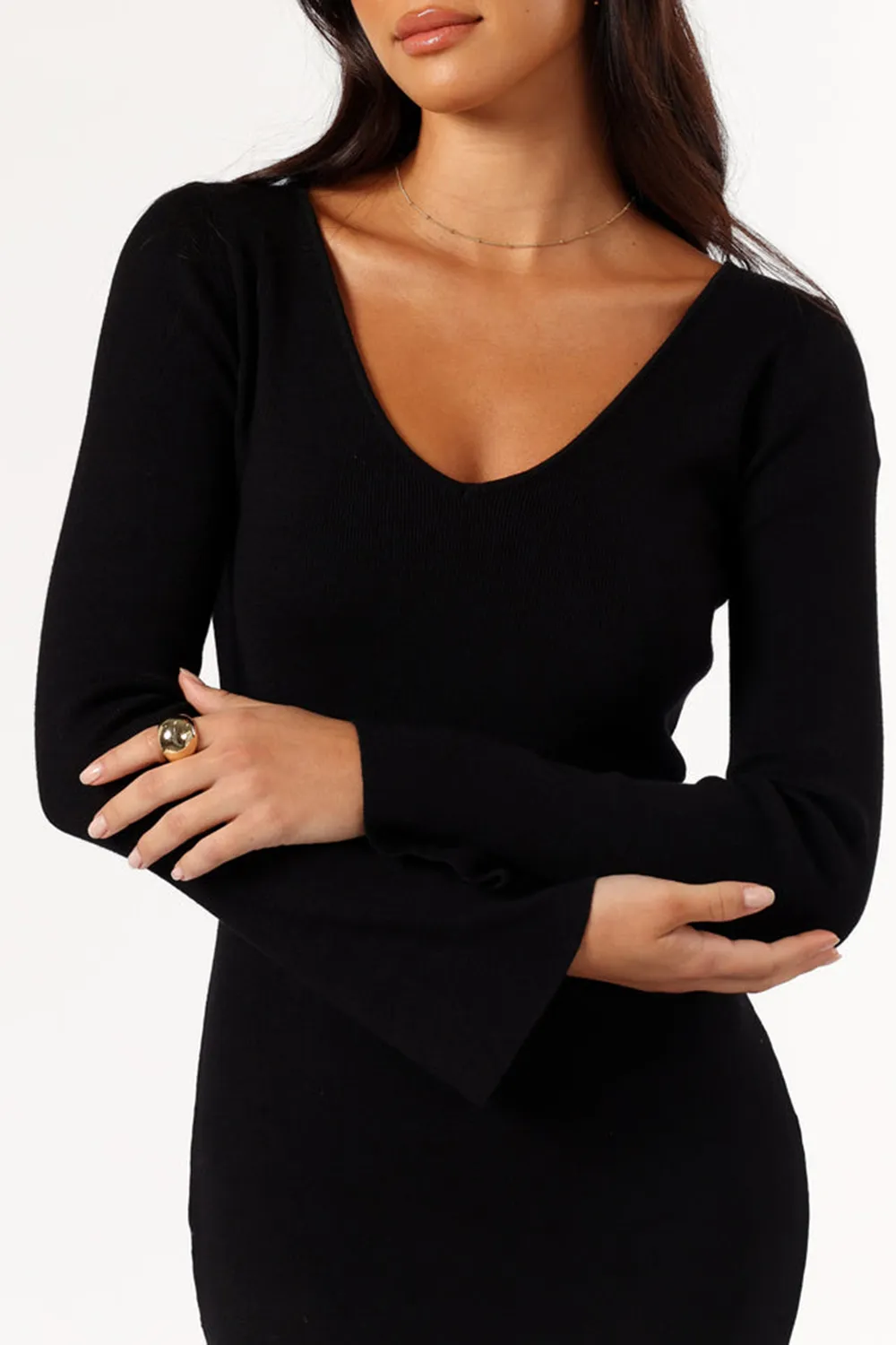V-NECK LONG SLEEVE BLACK MIDI DRESS