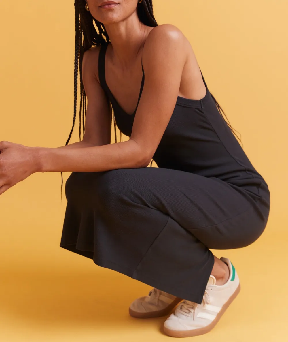 Black Sleeveless Simple Midi Dress