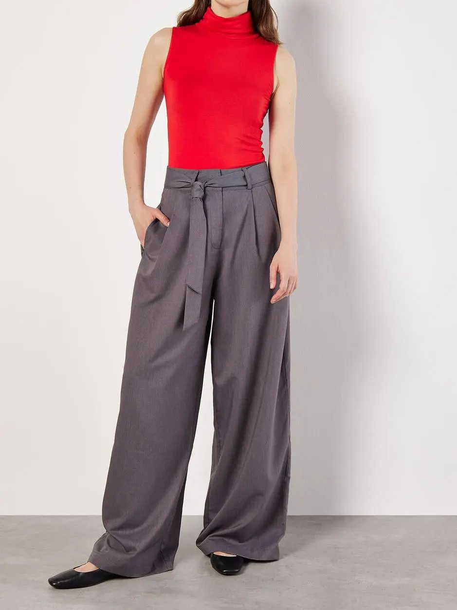 Wide-Leg Tailored Trousers