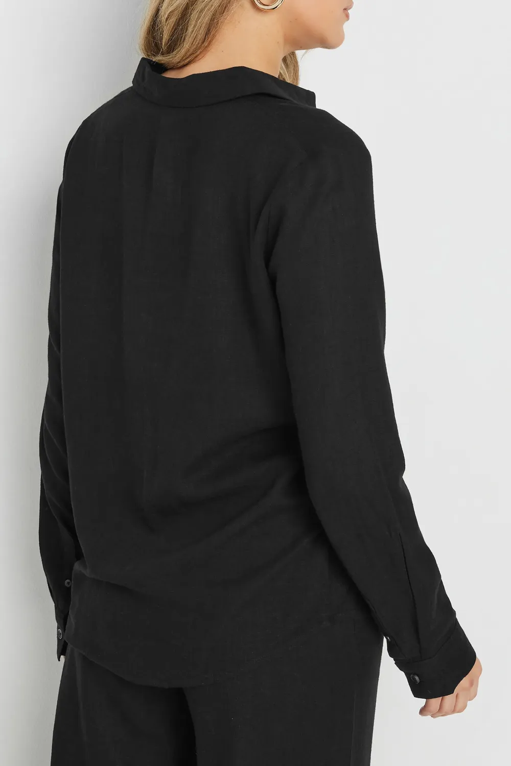 Women's Linen Long Sleeved Shirt