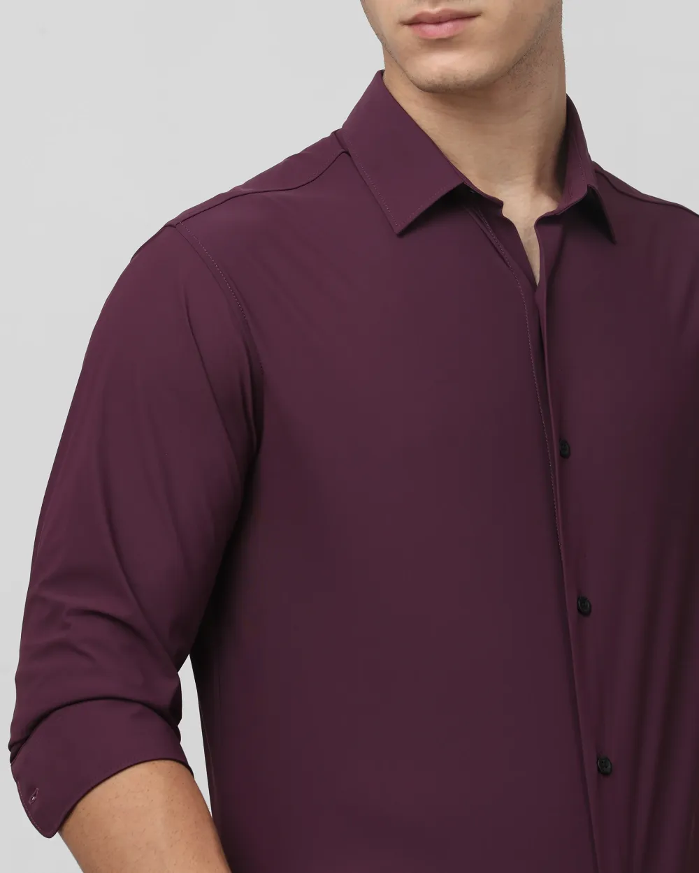 Leisure Soft And Comfortable Slim-Fit Maroon Shirt