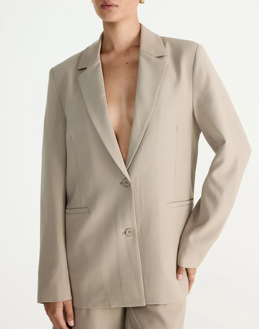 Three Dimensional Crisp Oversized Loose Coat