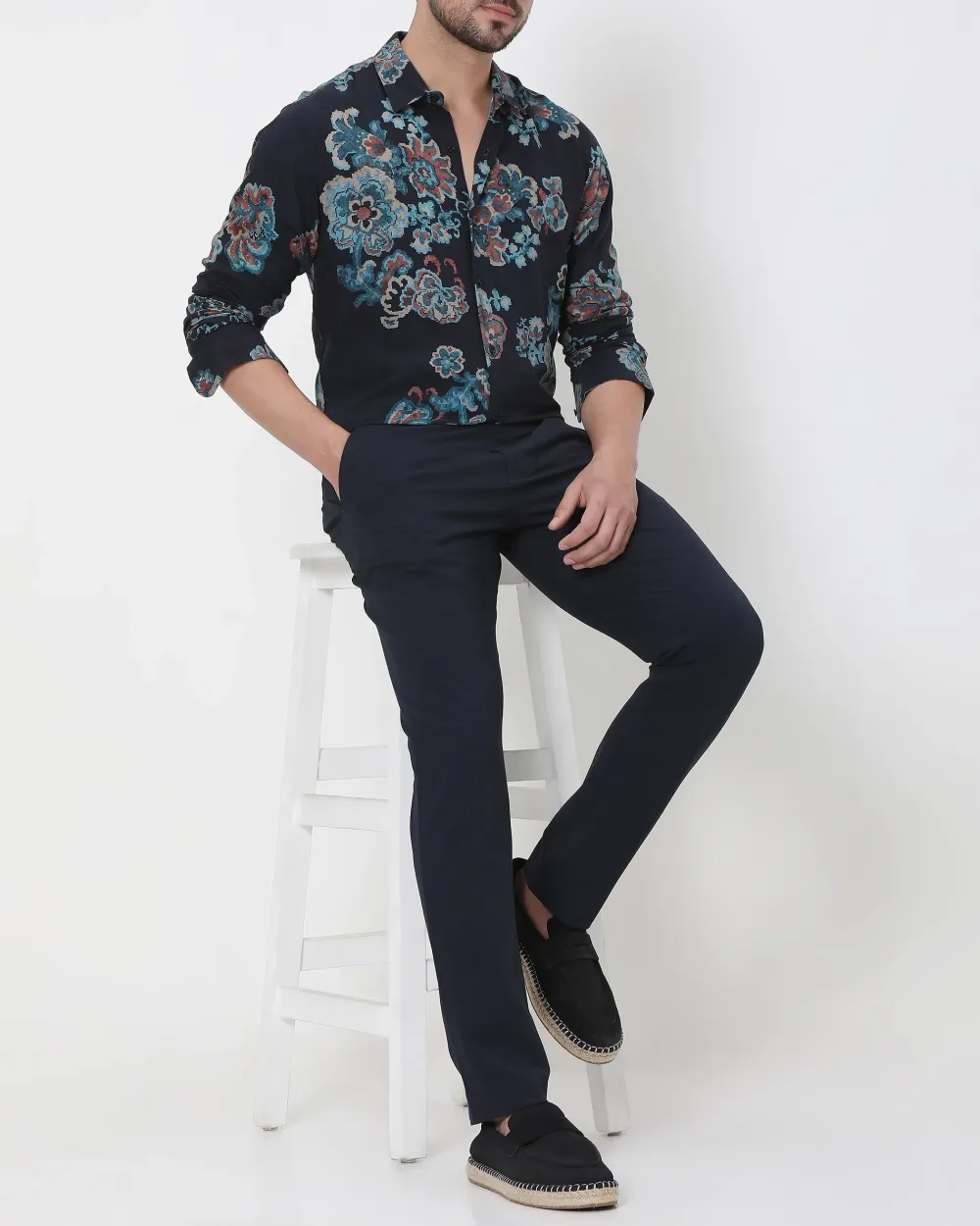Classic Versatile Daily Slim-Fit Straight-Leg Navy Trousers