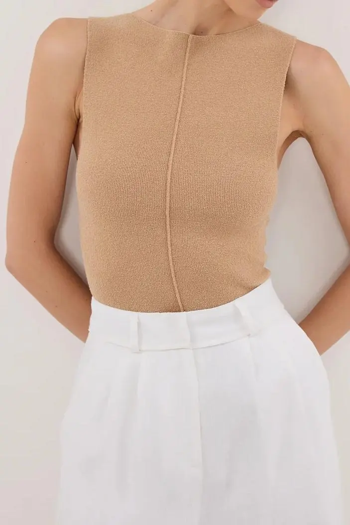 TAN BOAT NECK TOP