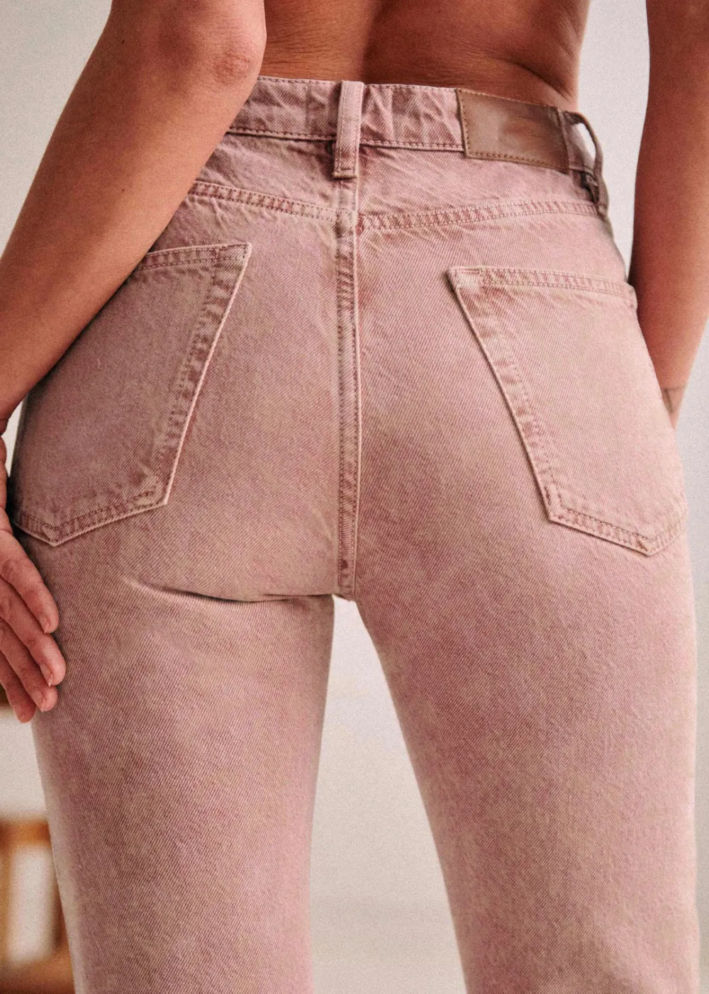 Multi-Pocket Mid Waist Jeans