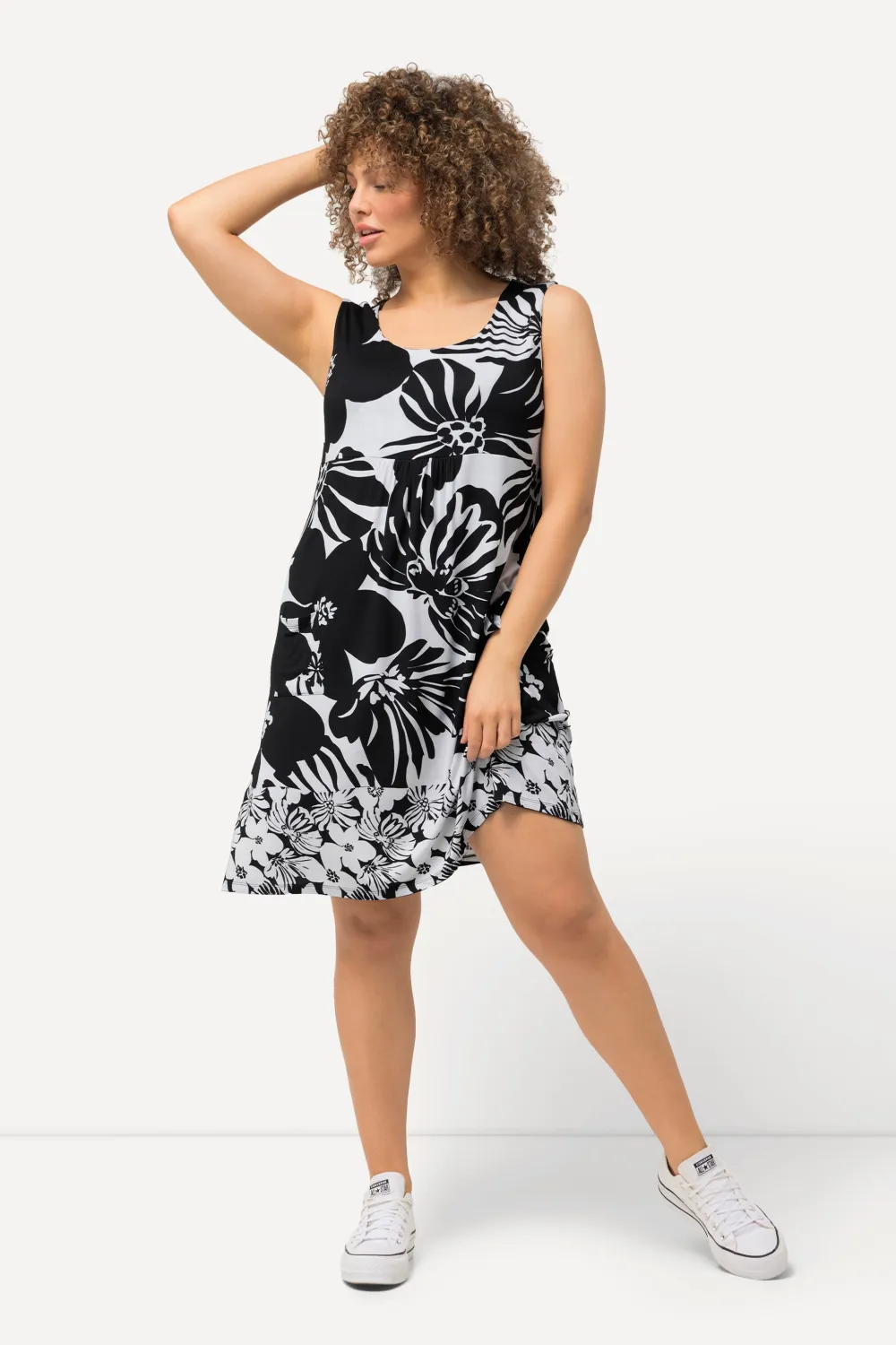 Minikleid Blüten A-Linie Rundhals ärmellos