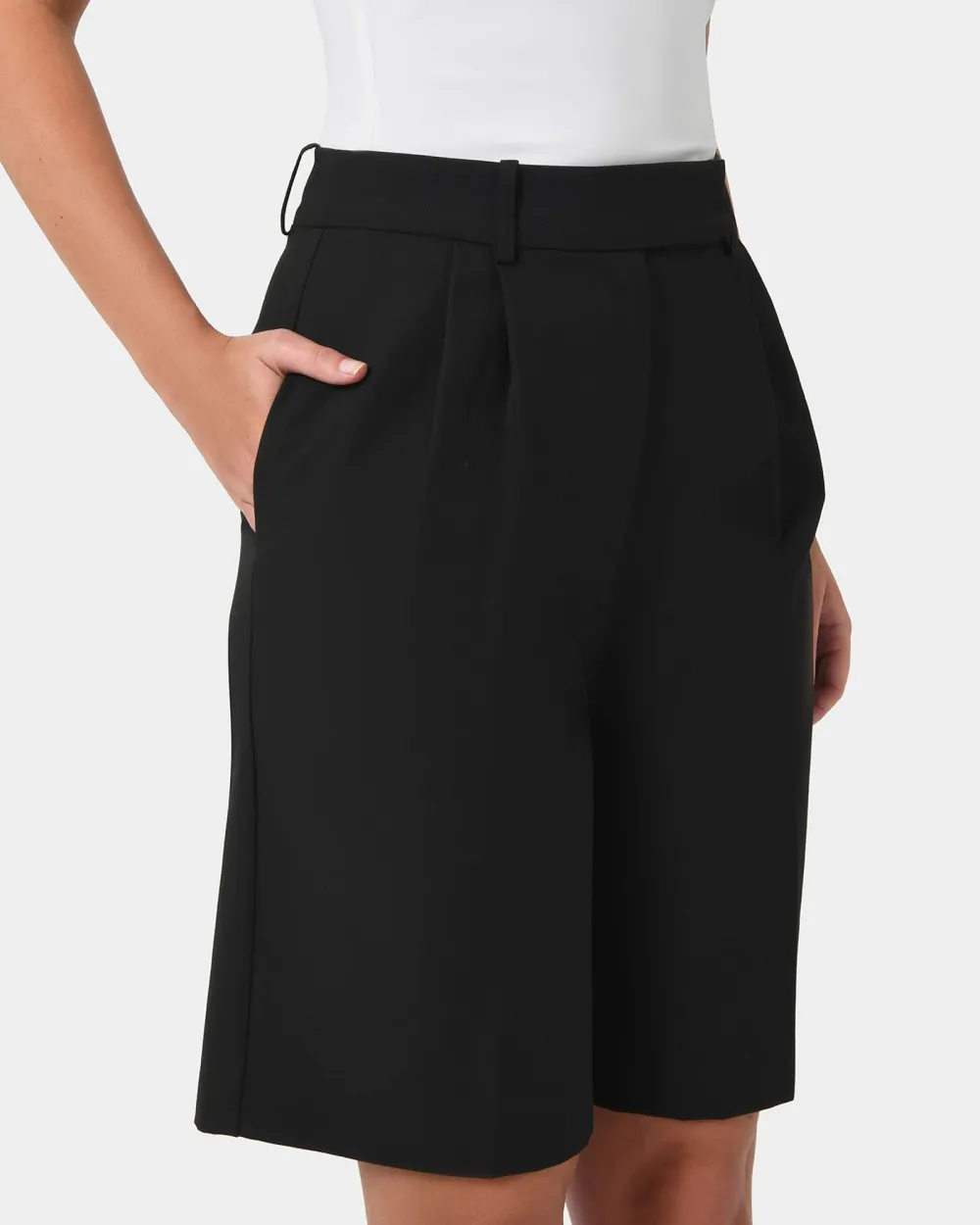 Tailored Mid-rise Bermuda Short