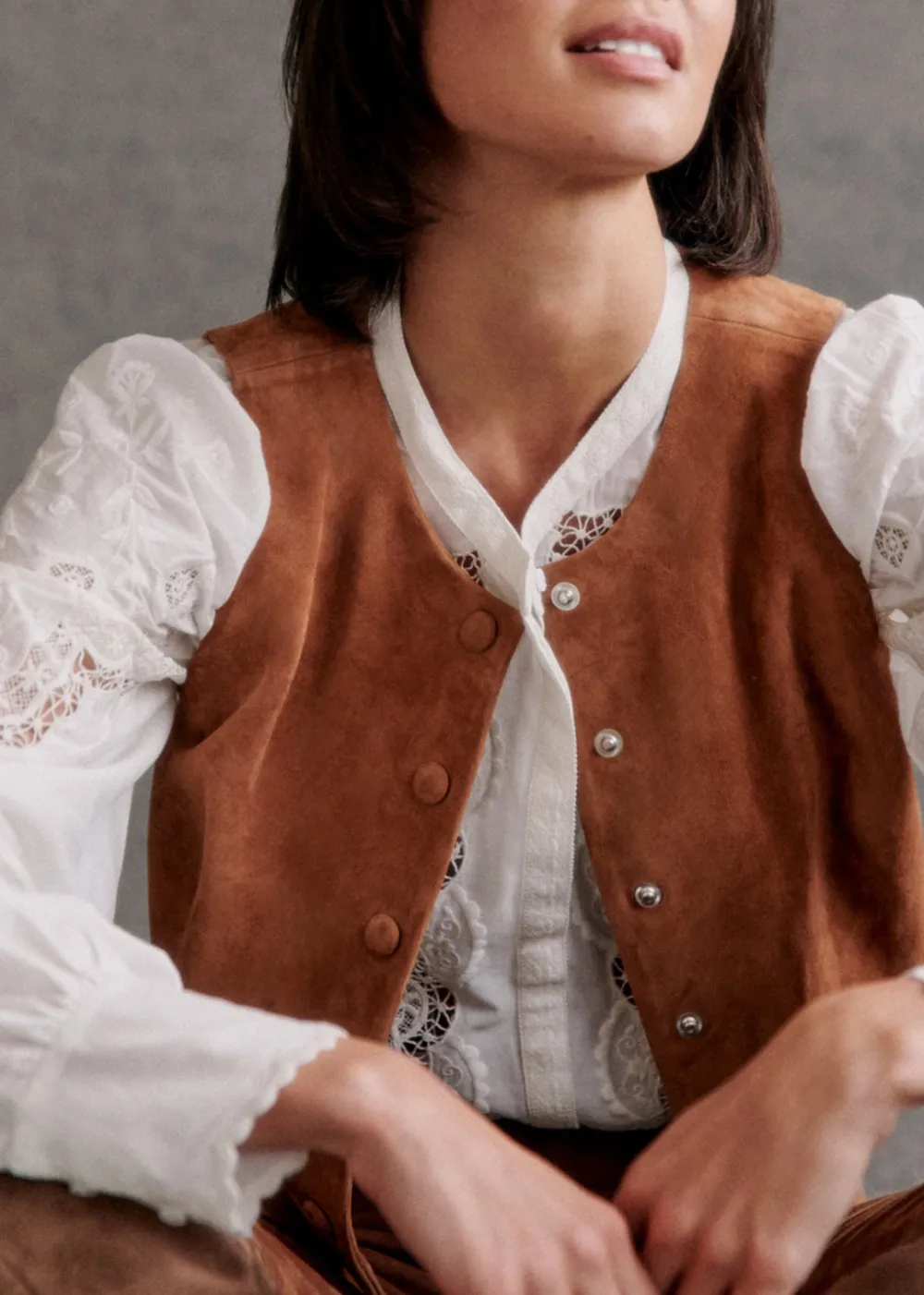 Short Sleeveless Suede Jacket