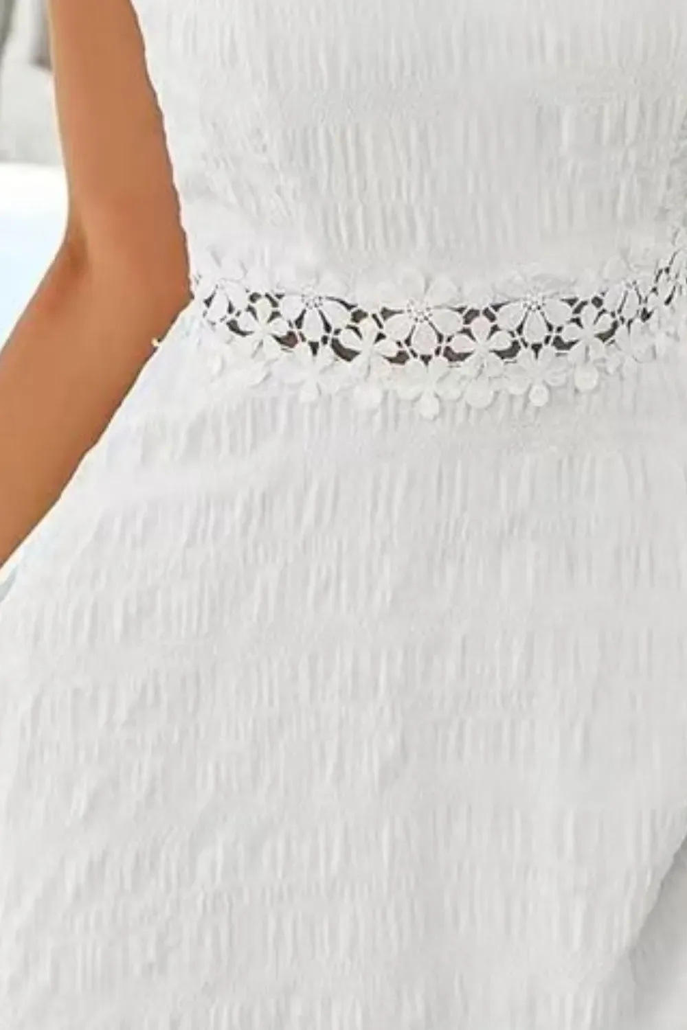 Minimalist Hollow-Out Waist-Cinching White Dress