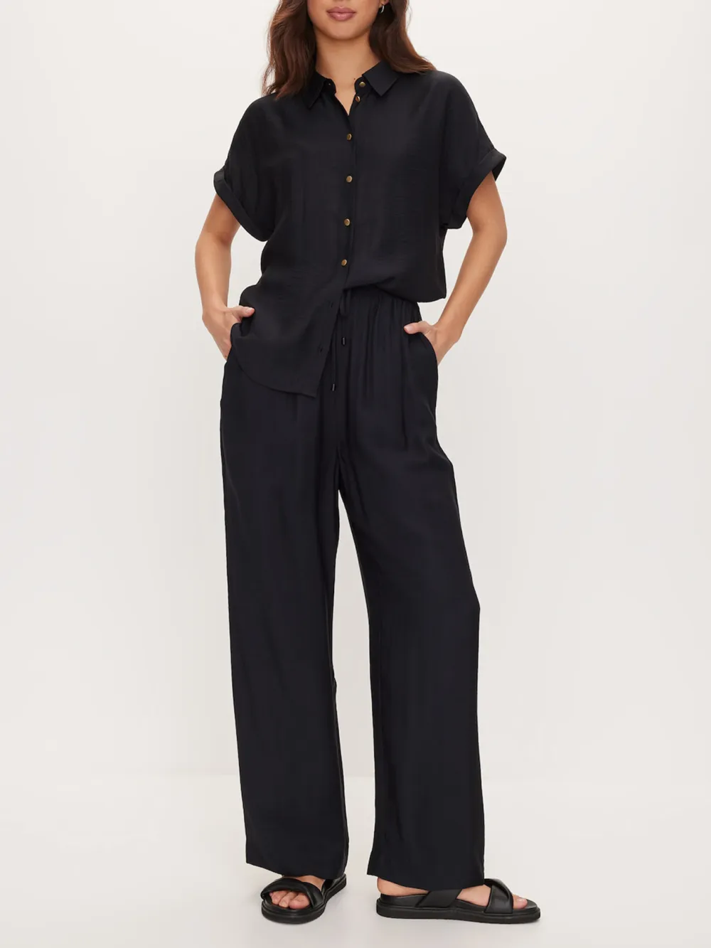 Relaxed Black Pant