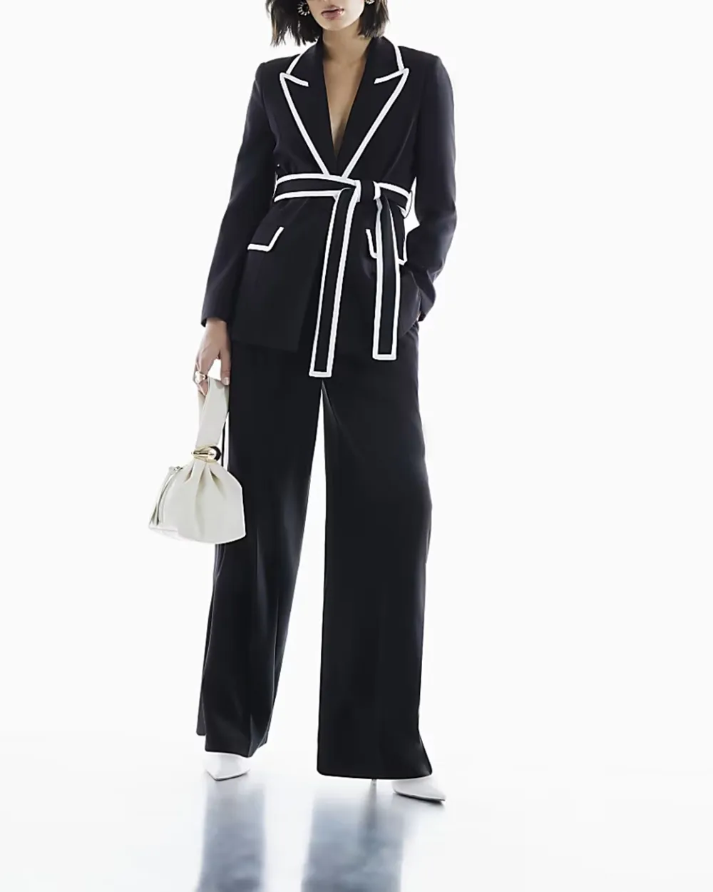 Women's Belted Blazer In Contrasting Colours