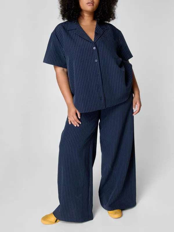 Women'S Minimalist Navy Pinstripe Short-Sleeve Shirt