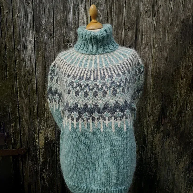 Vintage Fairman Island Feather Turtleneck Sweater