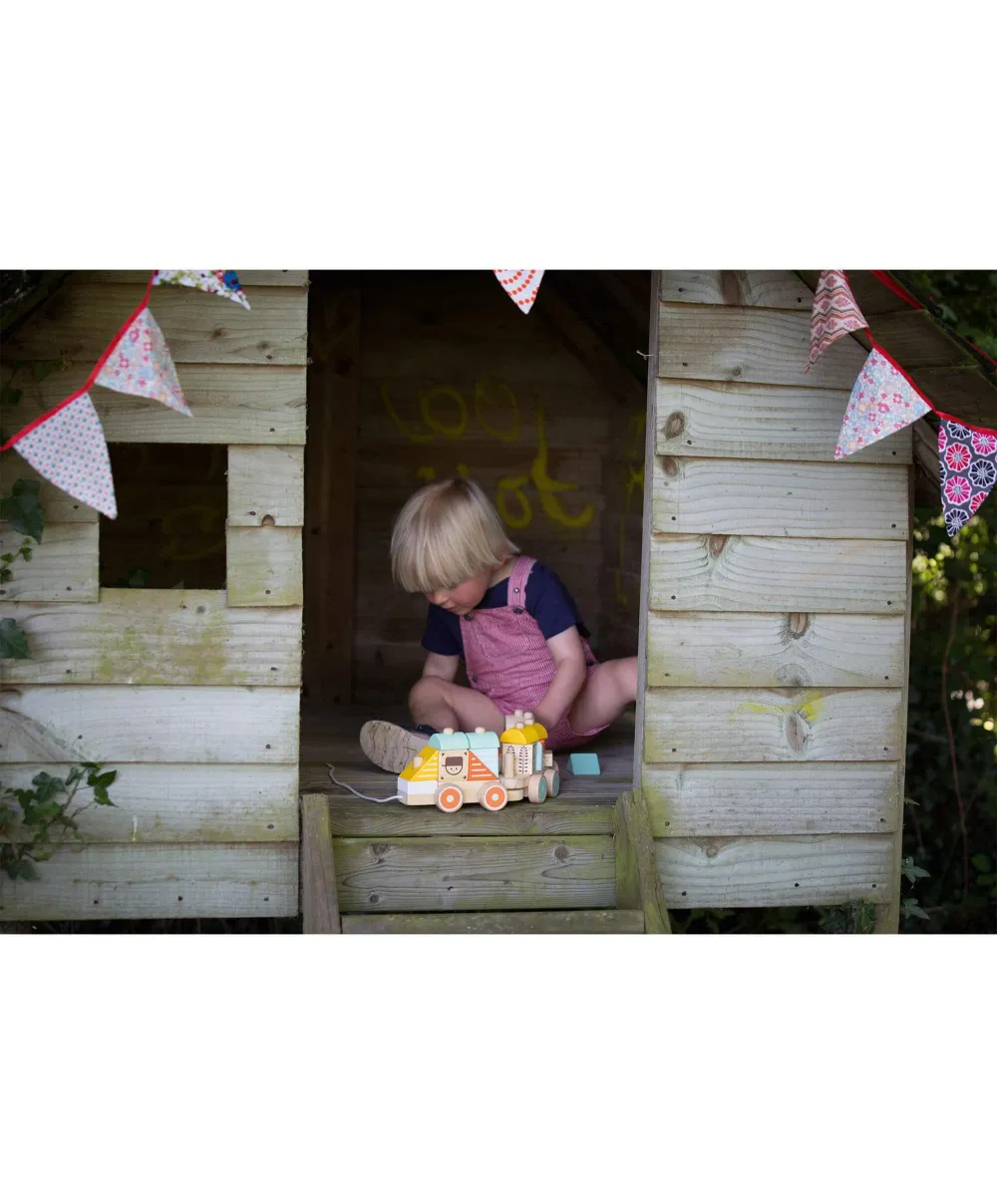 Classic World Pull Wooden Train Toy