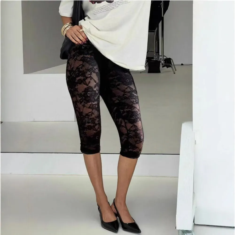 REG/CURVY Best Selling Tummy Control Custom MOCO Design Capri Leggings