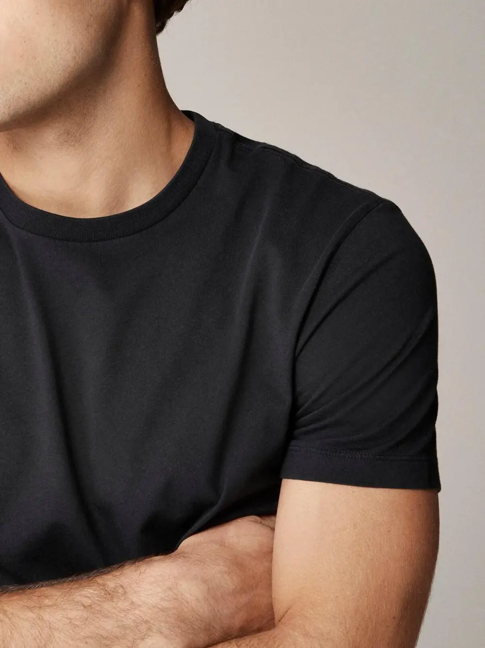 Black Short Sleeve Round Neck Broken T-Shirt