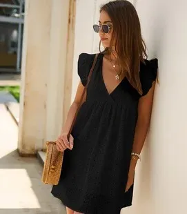 European and American women's new lace jacquard hollow V-neck dress women have pocket cloth shorts.