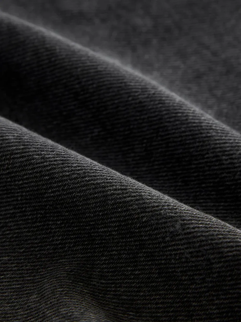 Classic Retro Slim-Fit Denim Shorts