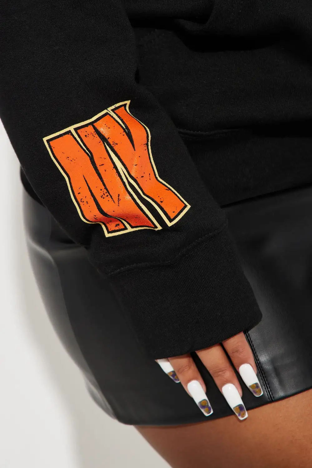 Nueva York Hoodie - Black