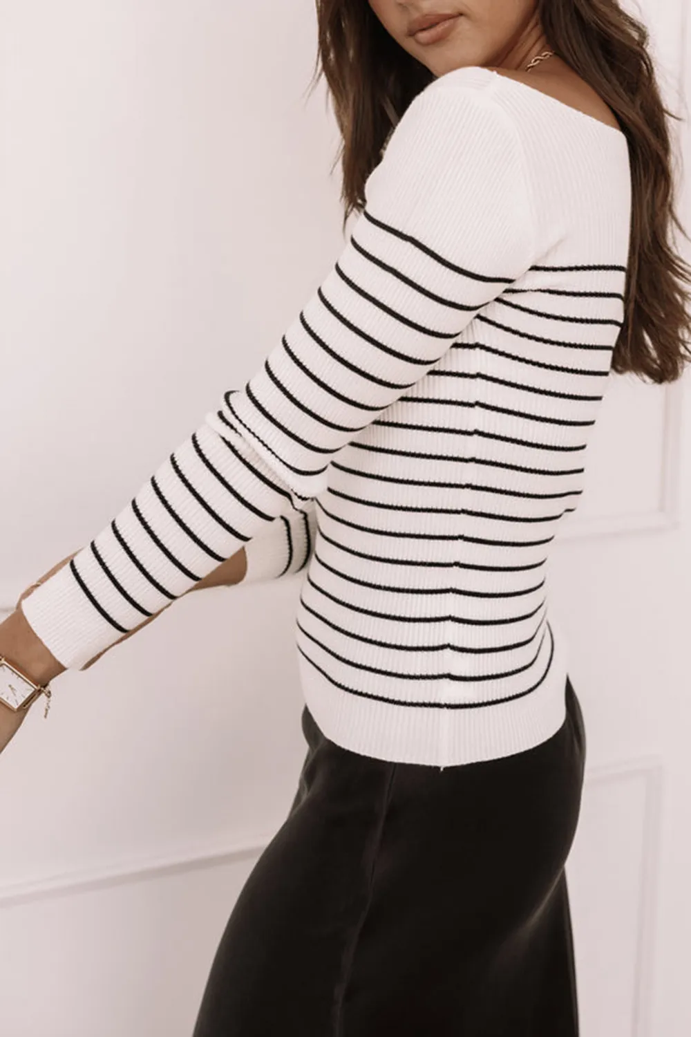 BLACK AND WHITE STRIPES KNIT TOP