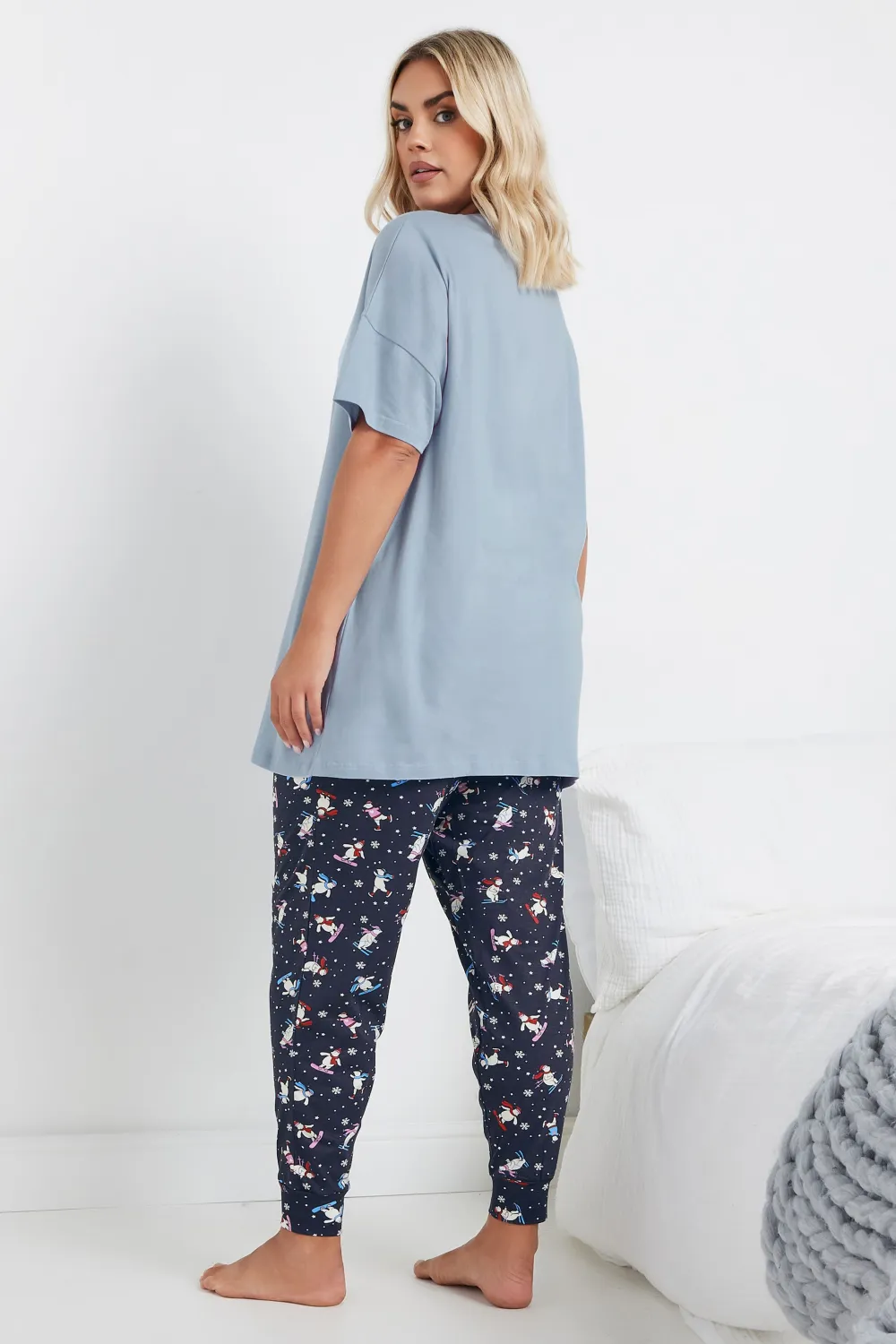 YOURS Curve Blue Polar Bear Cuffed Pyjama Set