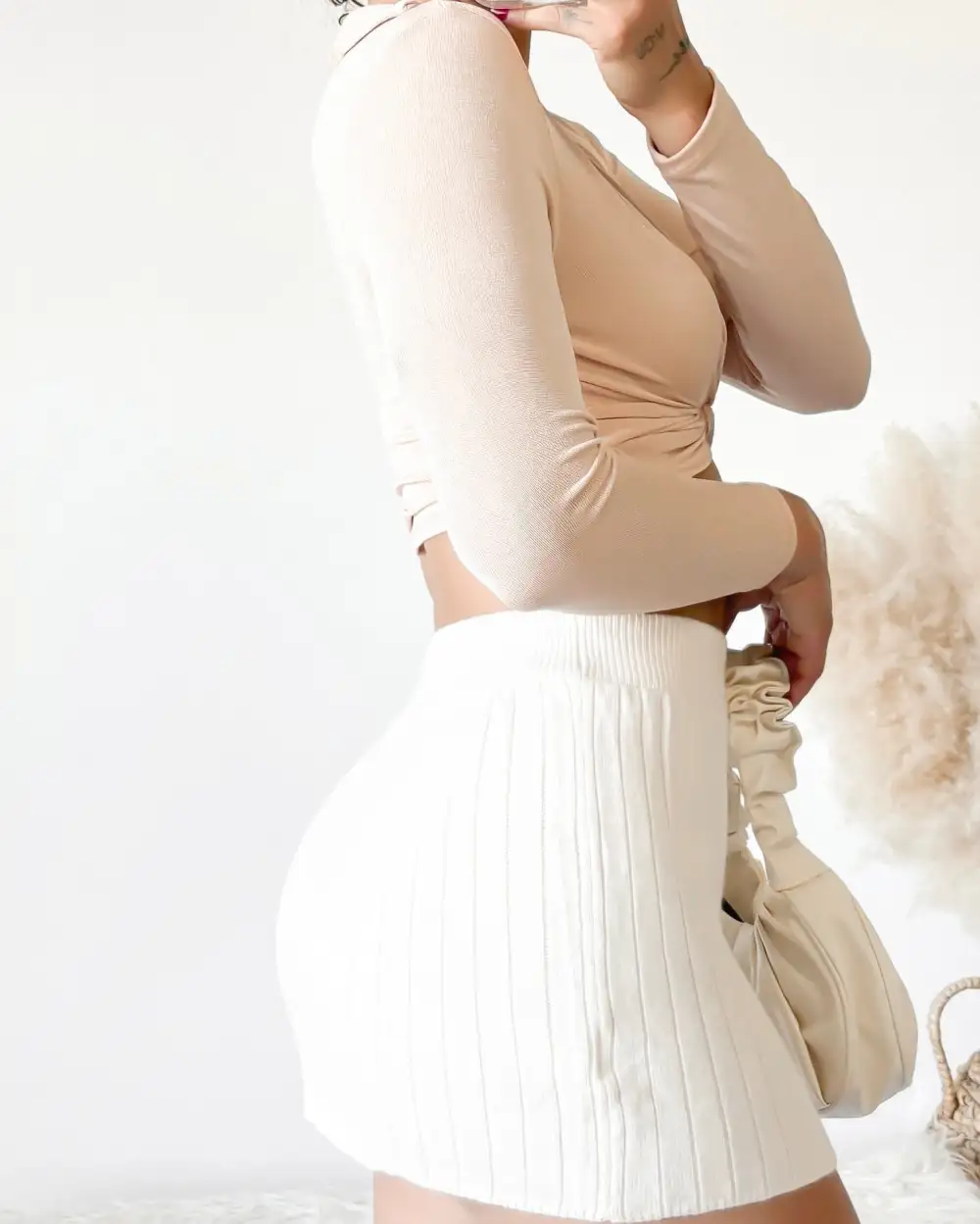 ELEANOR TWIST LONG SLEEVE TOP (BLACK)