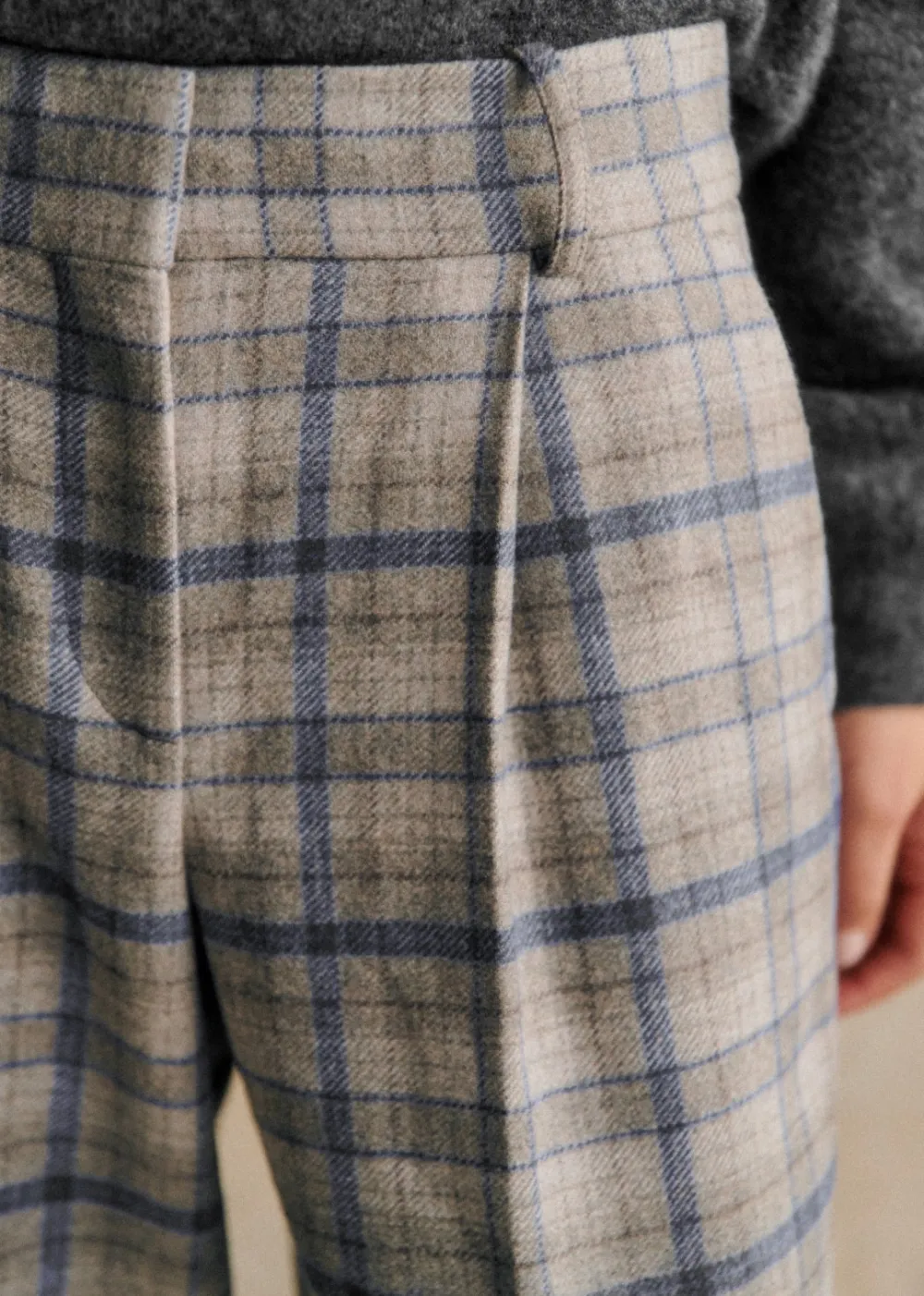 Low-Rise Flat-Pleated Trousers