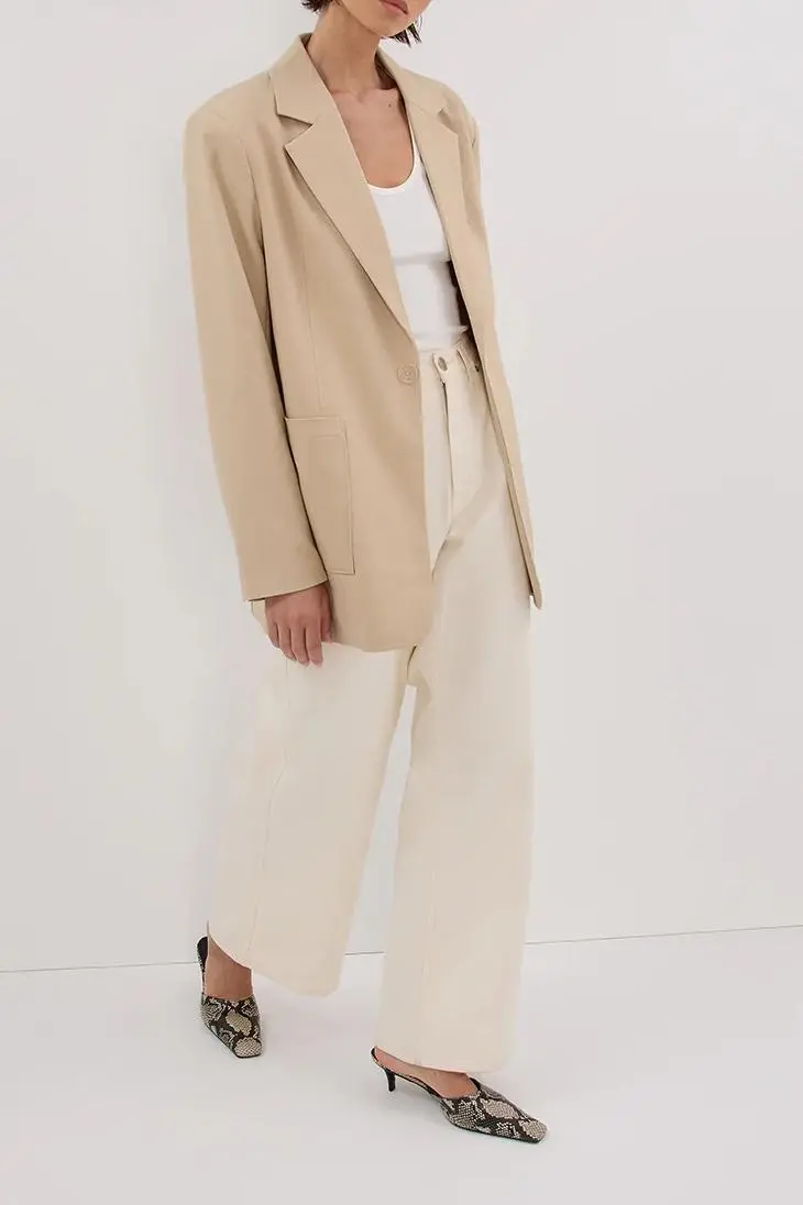 NATURAL PATCH POCKET BLAZER