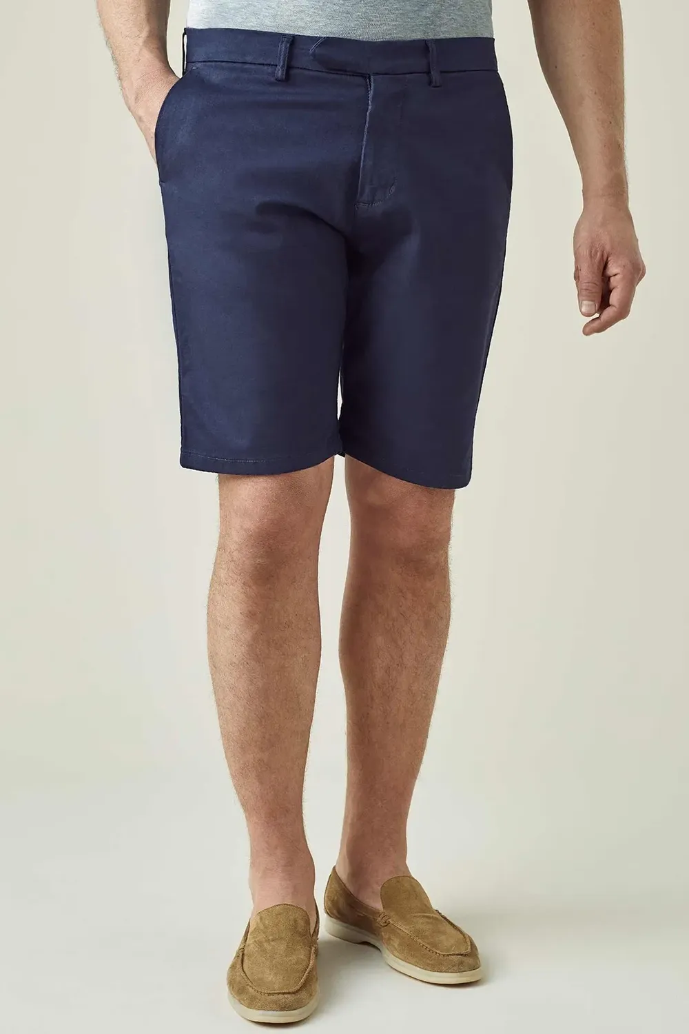 Belt Loops With Additional Central Belt Fastener Shorts