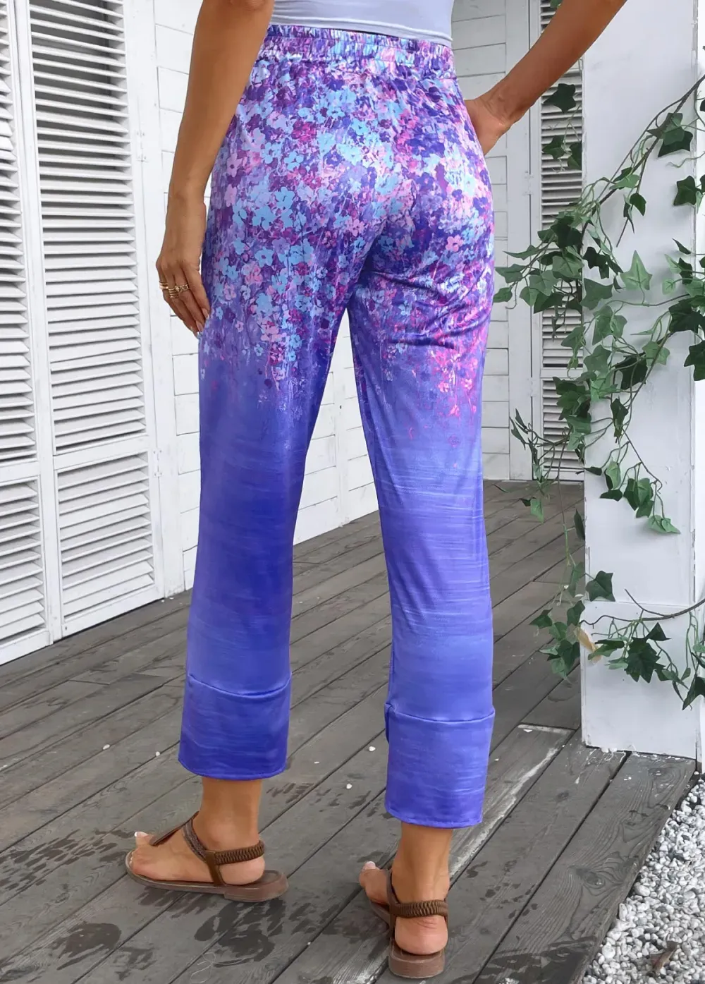 Multi Color Pocket Ditsy Floral Print Jogger Pants