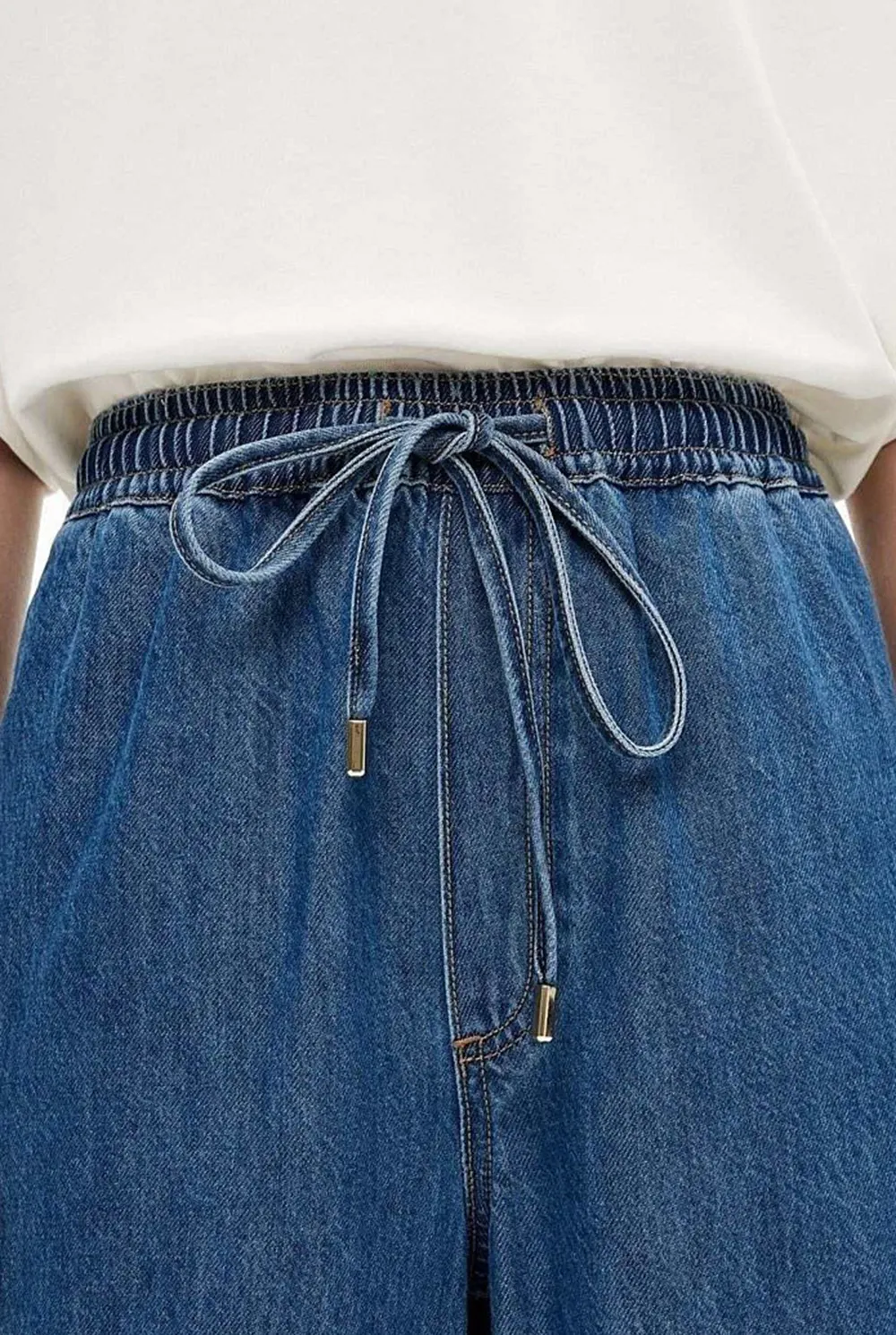 Women's Wide-Leg Jeans