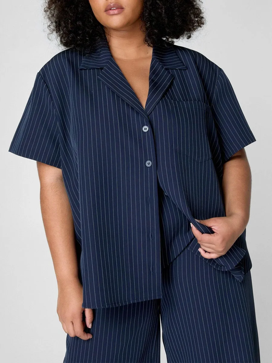 Women'S Minimalist Navy Pinstripe Short-Sleeve Shirt