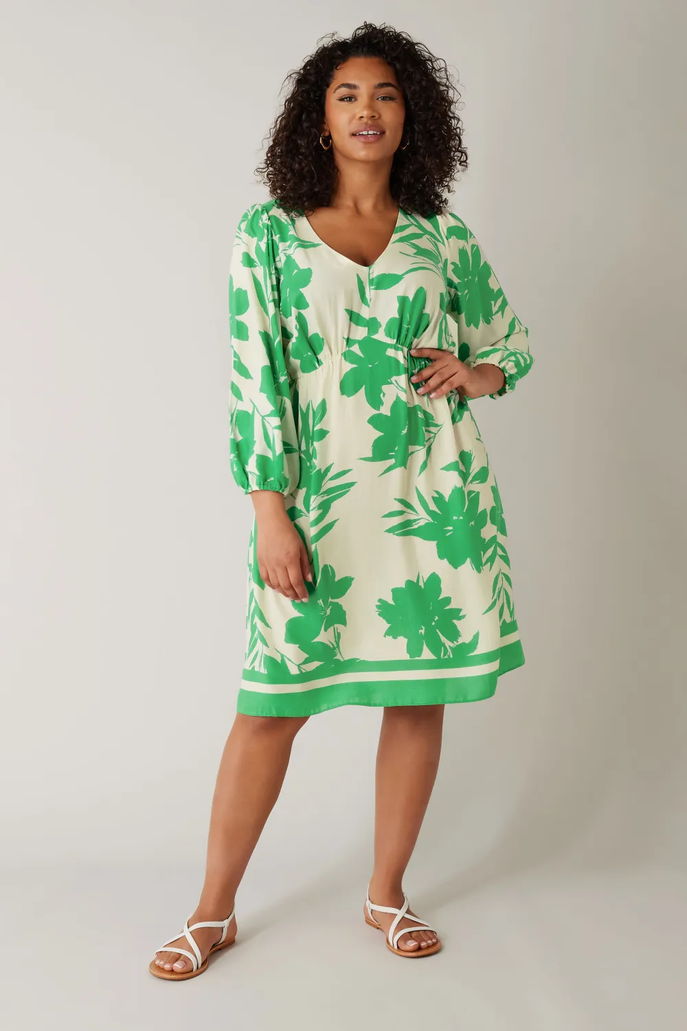 EVANS Curve Green & White Floral Print Mini Dress