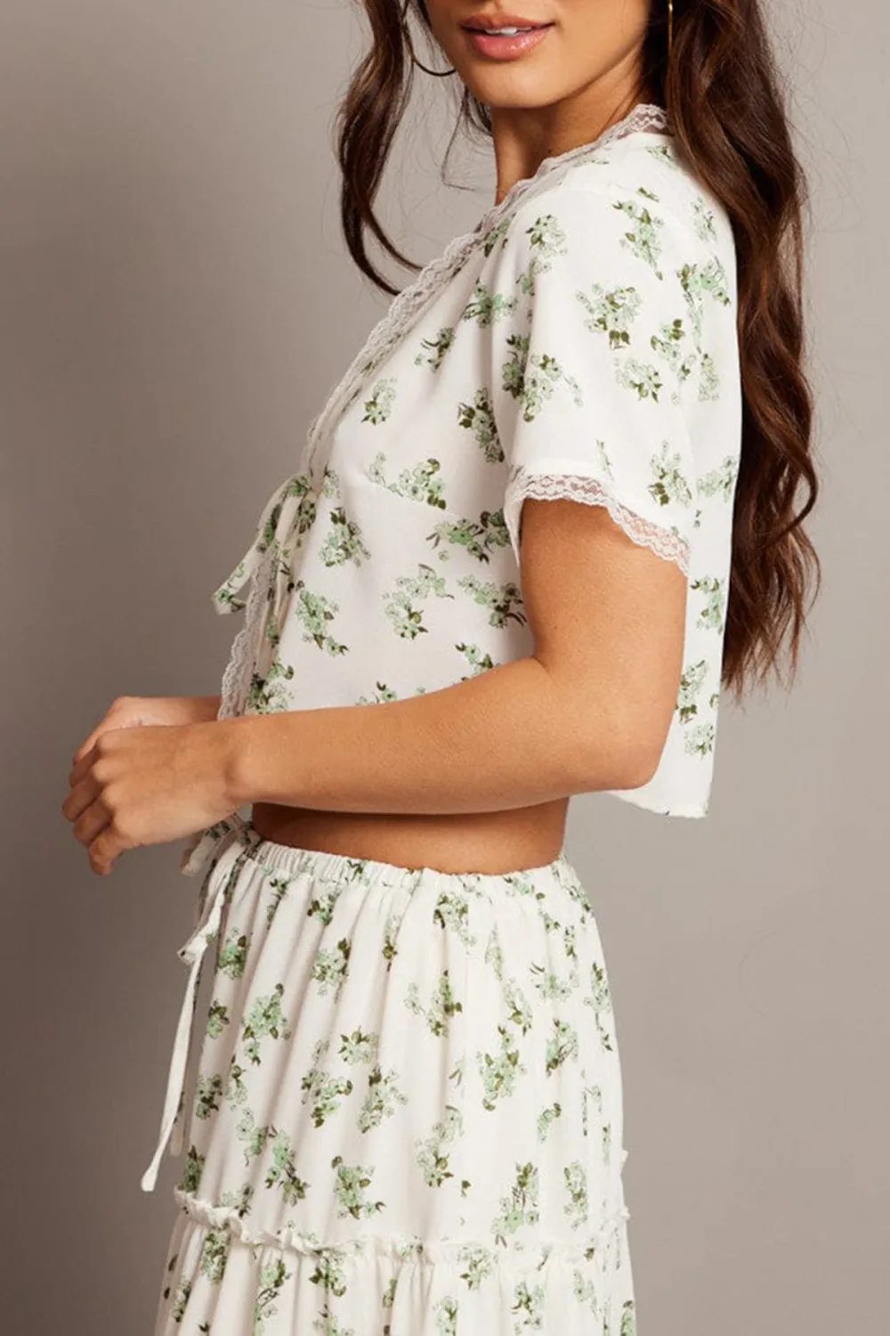 Green Floral Tie Up Lace Trim Top Short Sleeve Crop