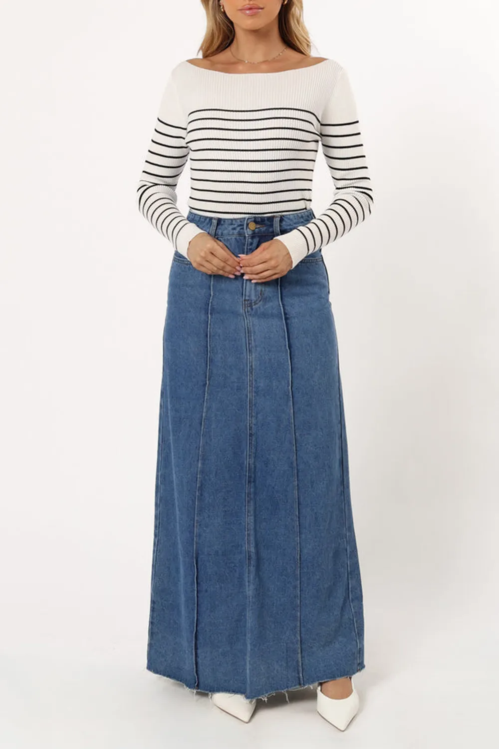 BLACK AND WHITE STRIPES KNIT TOP