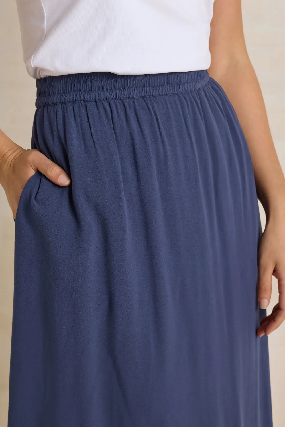 Elasticated Waistband Maxi Skirt