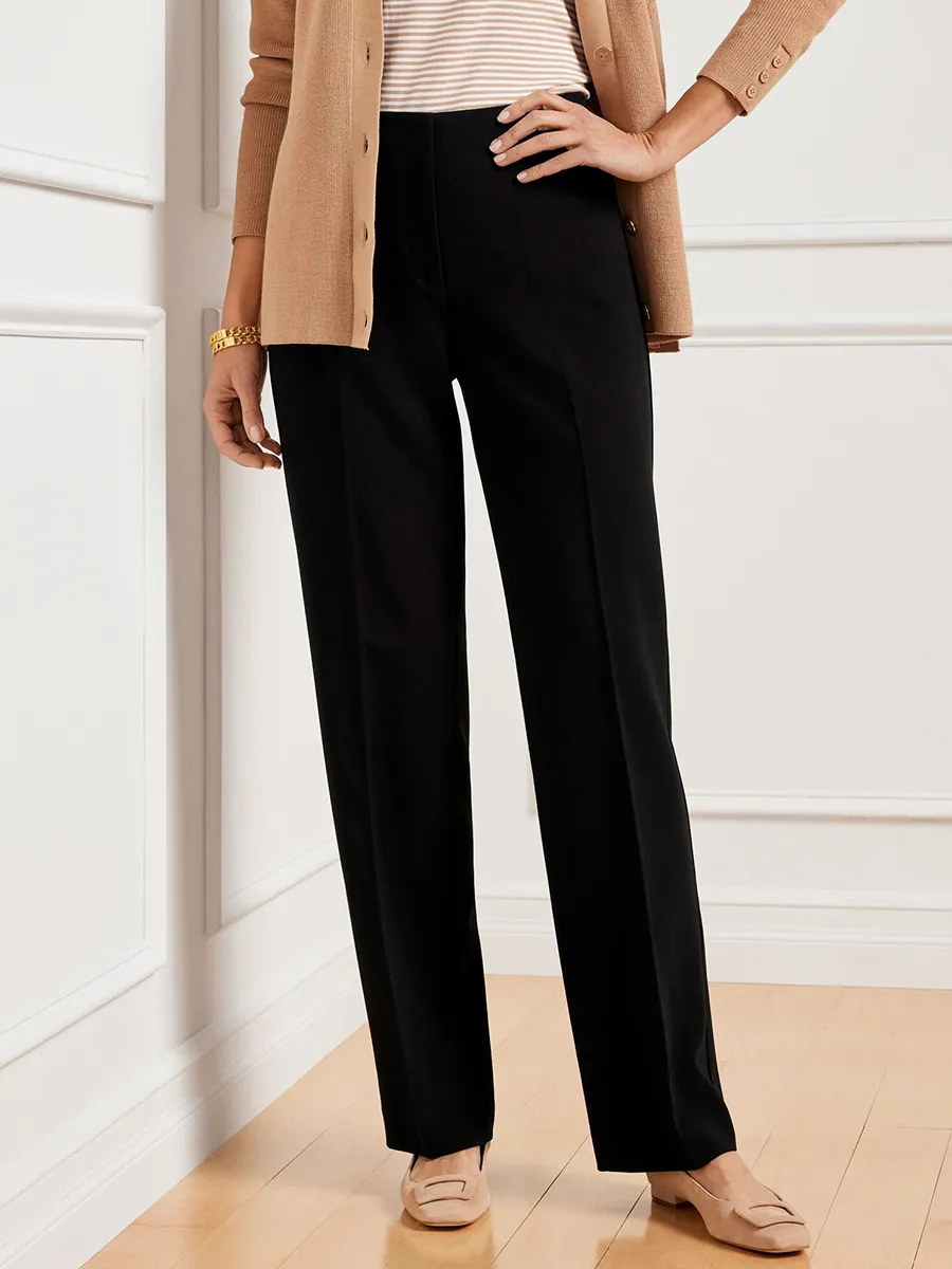 Lady Straight-Leg Mid-Thigh Casual Pants