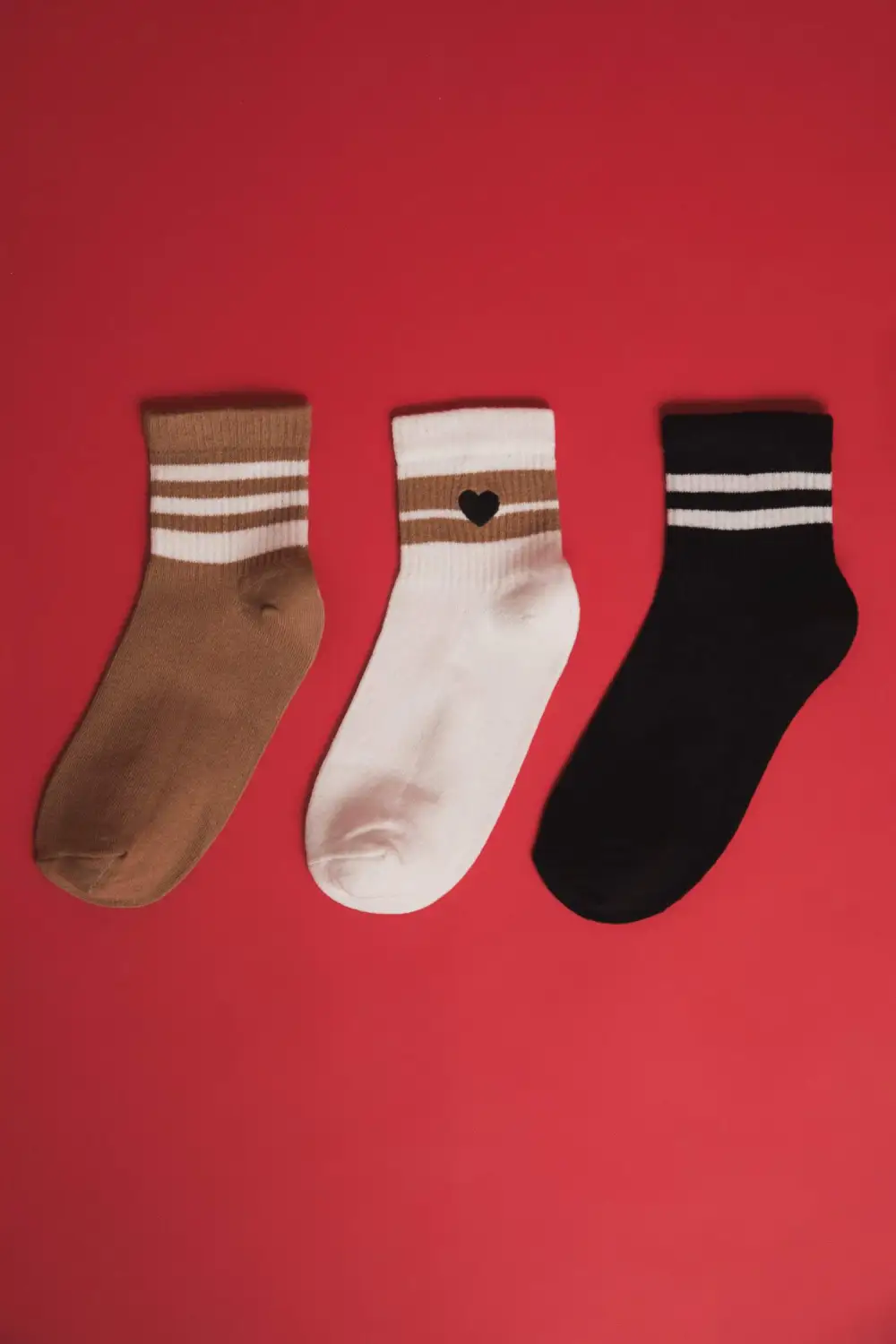 Striped Athletic Socks Three-Piece Set