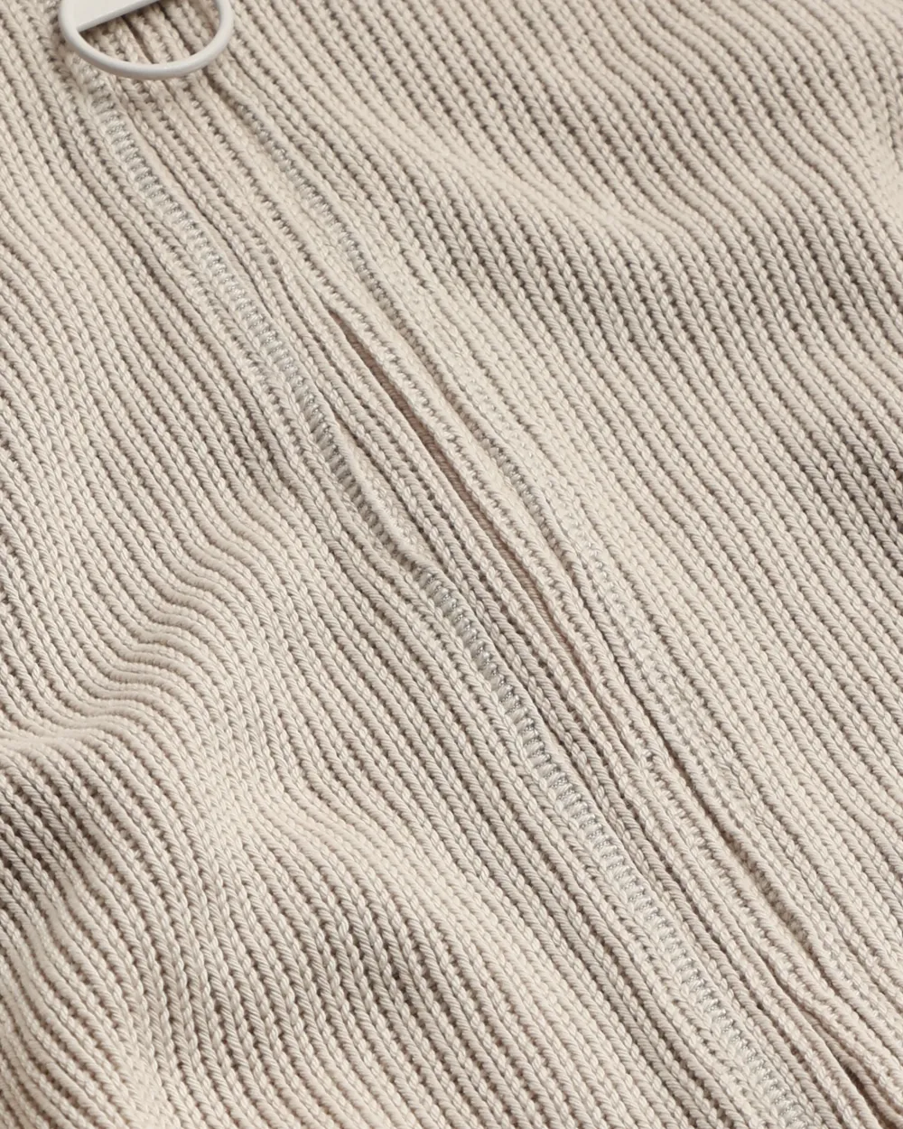 Comfortable Soft And Light-Skinned Slim Off White Sweater