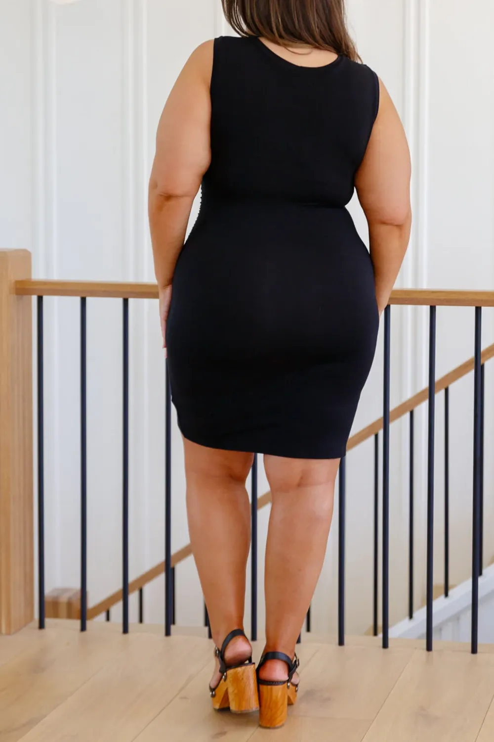Minimalist Sleeveless Temperament Black Dress