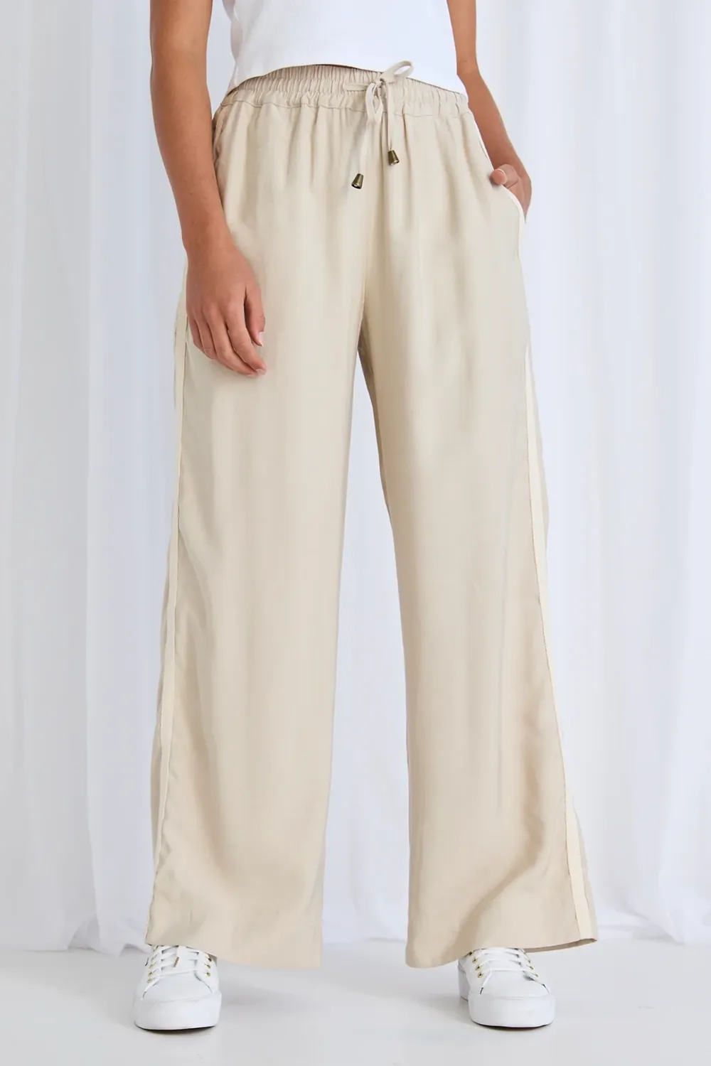 Sand Stripe Side Tape Wide Leg Pants