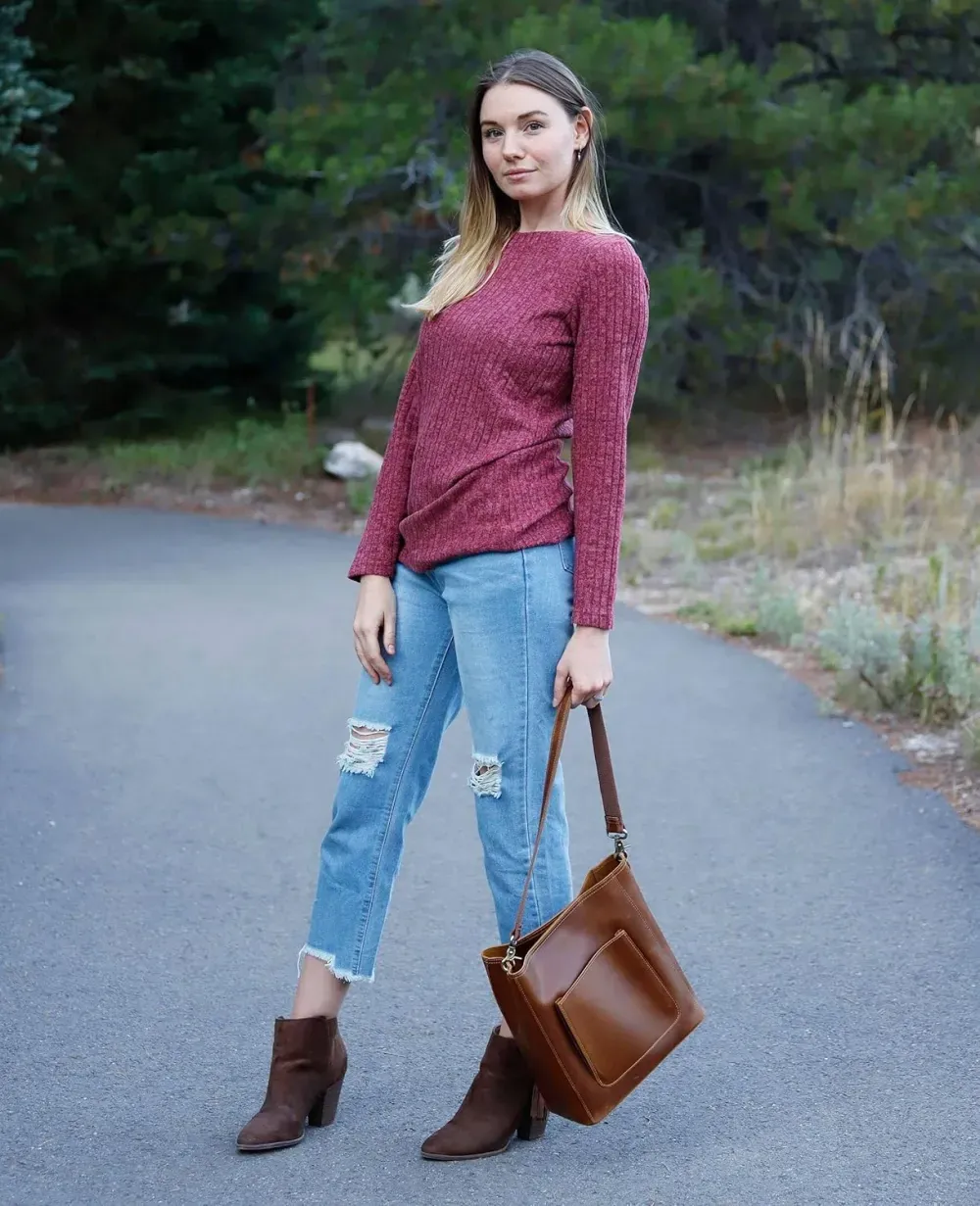 OFEEFAN Long Sleeve Shirts for Women Lightweight Crew Neck Casual Tunic Tops