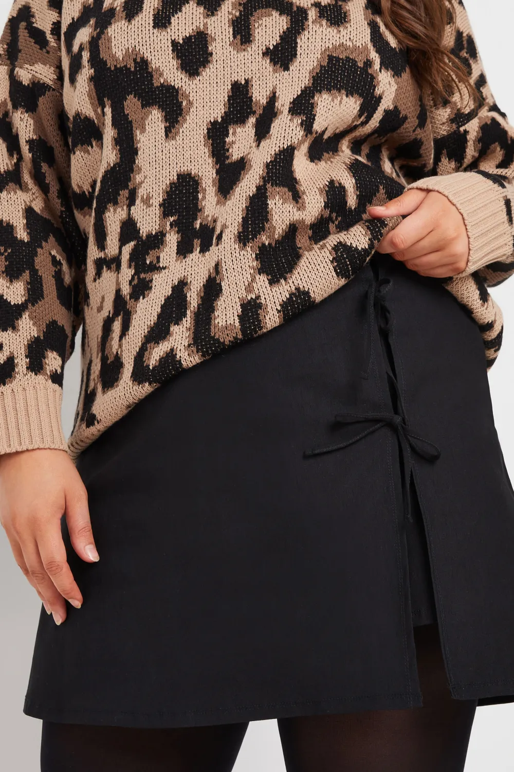 LIMITED COLLECTION Curve Black Bow Mini Skirt