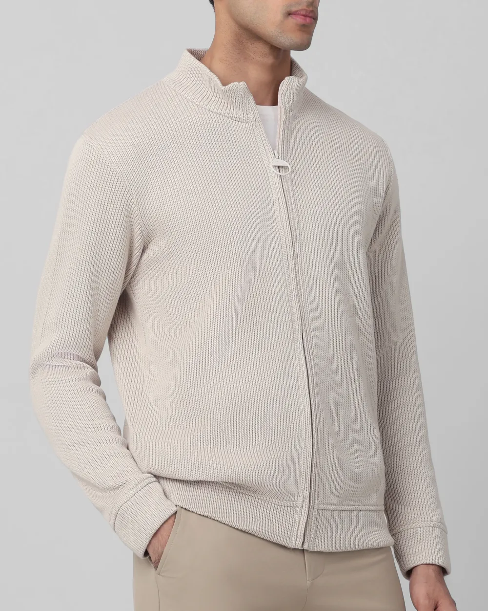 Comfortable Soft And Light-Skinned Slim Off White Sweater
