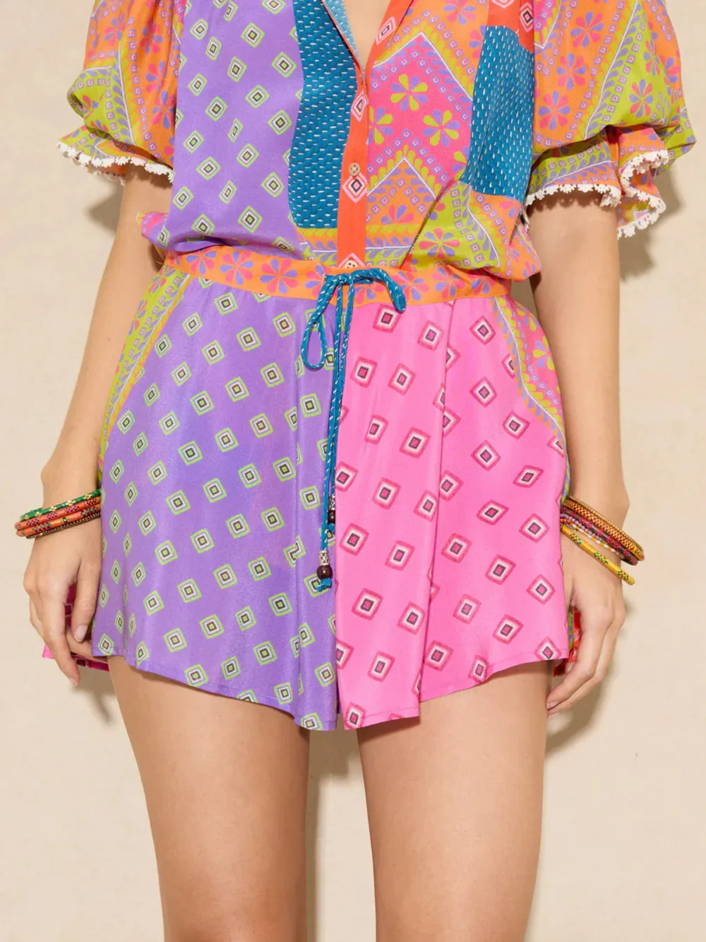 Casual Style Multi Art Graphic Short