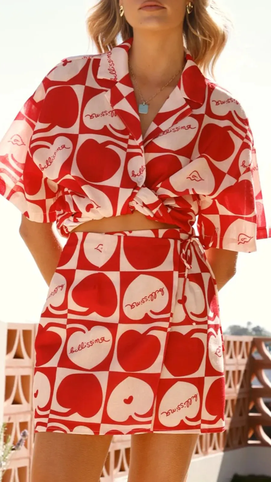 Red And White Lapel Shirt