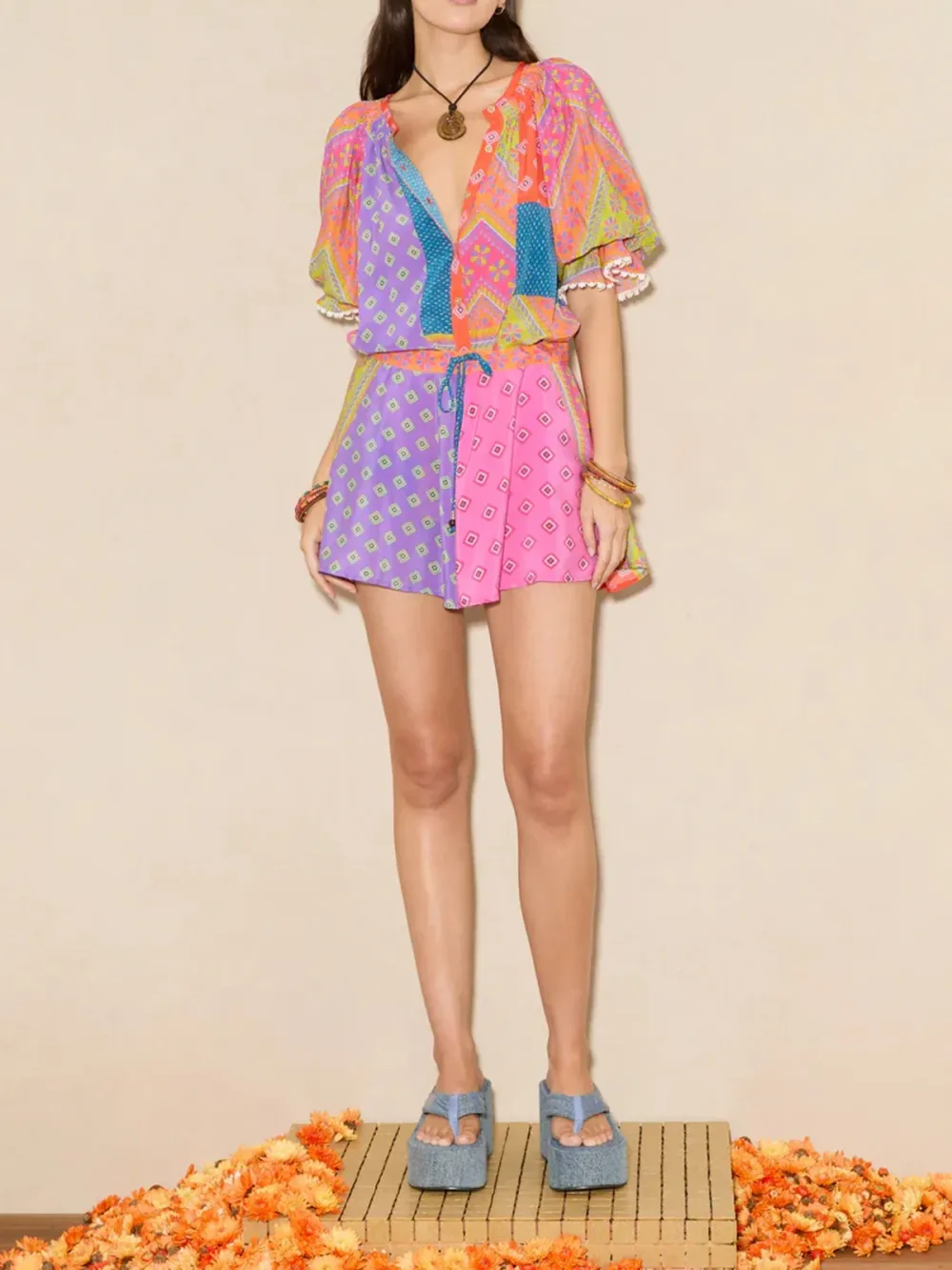 Casual Style Multi Art Graphic Short