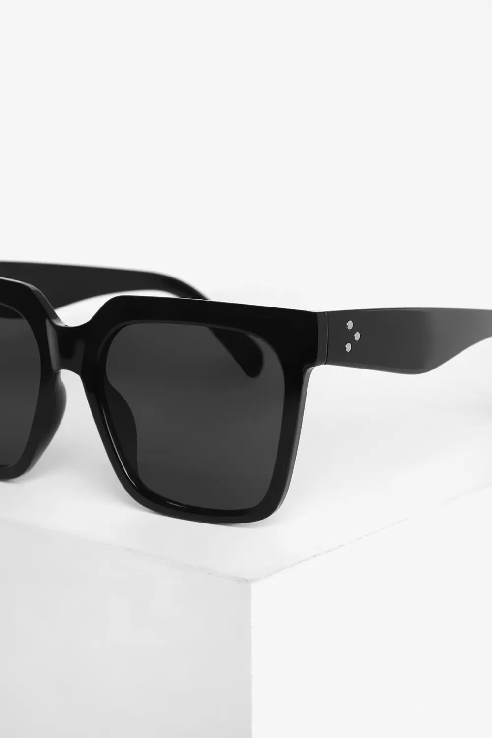 Classic All-Match Black Women's Sunglasses