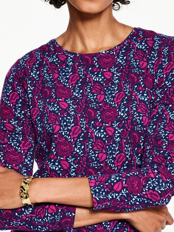 Lady'S Stylish Round Neck T-Shirt With Elaborate Floral And Leaf Patterns